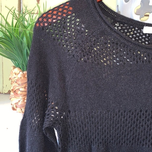 Subtle Luxury 100% Cashmere Black Button Accent Crewneck Sweater NEW Size S - Picture 5 of 5